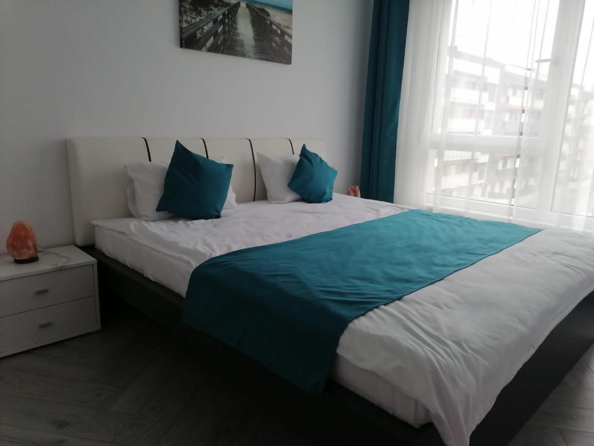 Aqua West Apartment Free Parking- Self Check-In オラデア エクステリア 写真